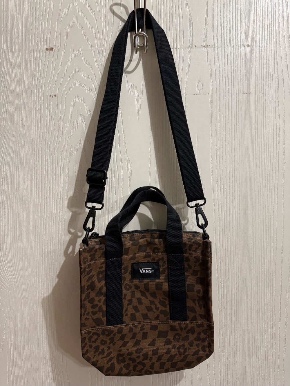 NWOT Vans Brown Leopard Print LIL pergs Tote with Black Straps